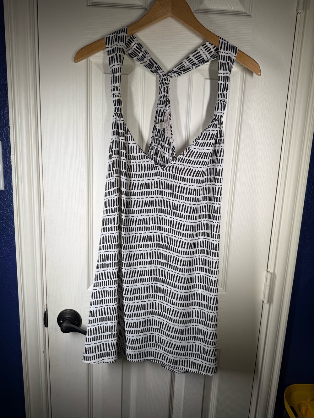 Banana Republic Heritage Collection XL Black and White Printed Racerback Tank